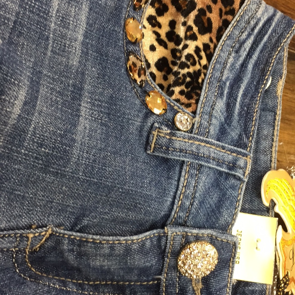 Capris - Picture 5 of 7